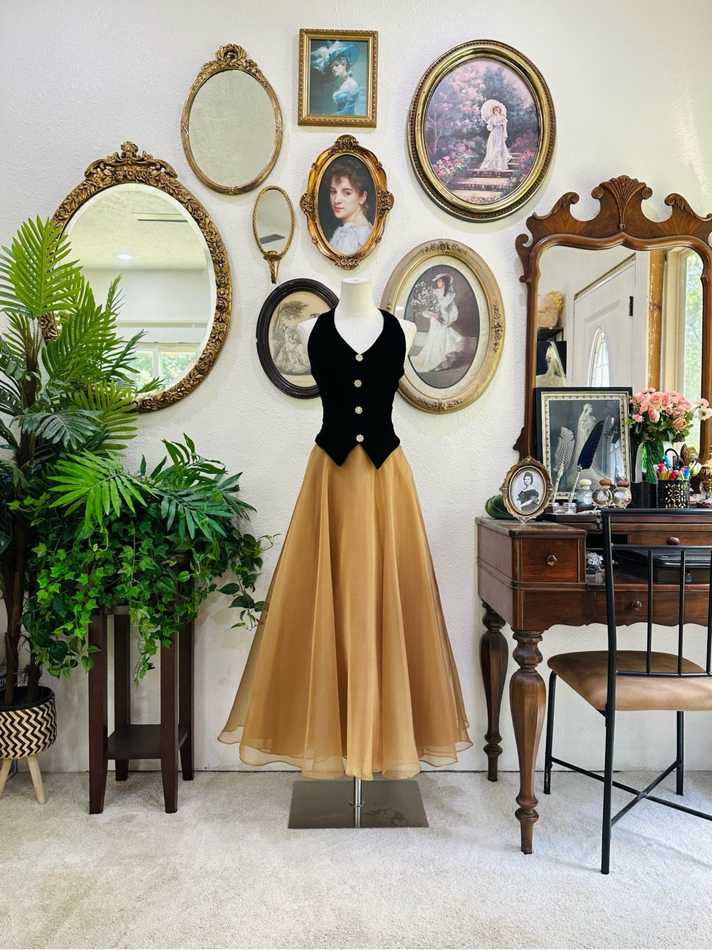Vintage Dollar Velvet Gold Evening Gown - Picture 2 of 13
